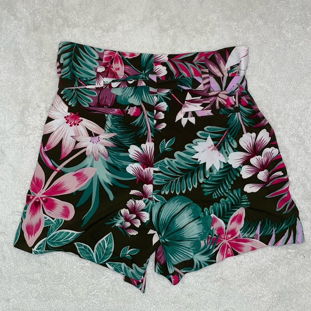 7th‎ Avenue by New York & Company tropical tie waist shorts - Picture 6 of 7
